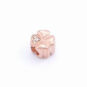 Oceľový prívesok – štvorlístok rose gold E034-2T