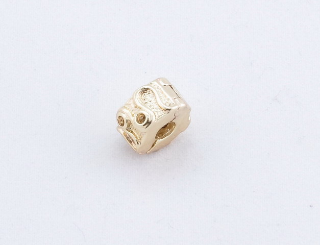 Klipový prívesok – zlatý s ornamentmi G153-0X