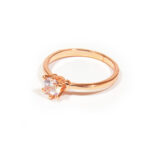 Jemný prsteň s trblietavým kamienkom rose gold L023-25